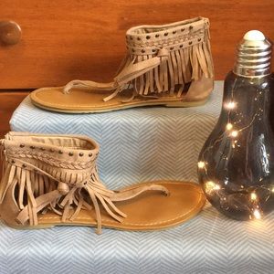 Moccasins style flat sandals